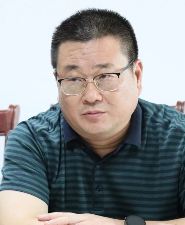 张勇的照片