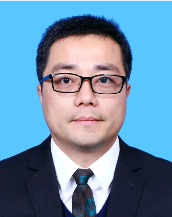 曹李新的照片
