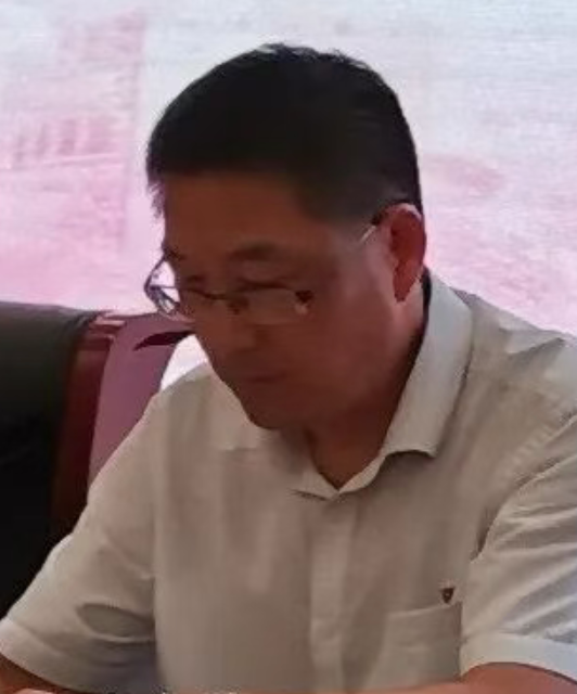 黄卫东的照片