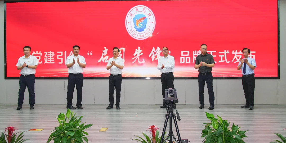 主照片(第一段).jpg
