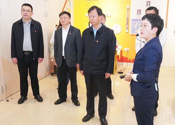 a7bee6b9-0dd0-4c8a-adb0-3507e095a54b.jpg