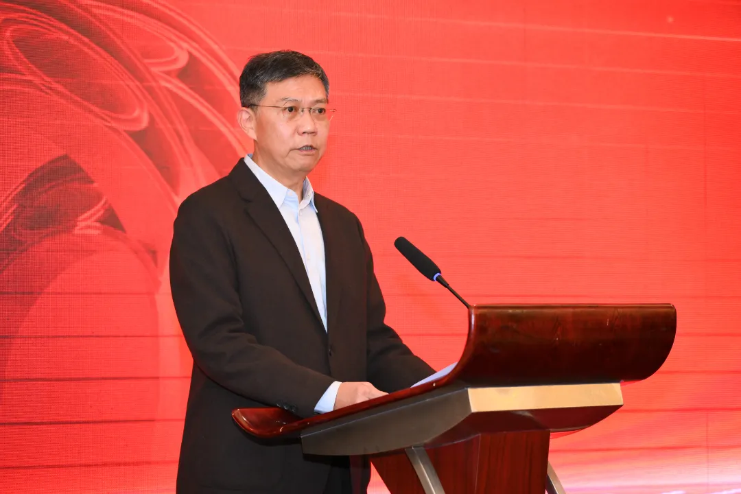 6杨耀德.jpg