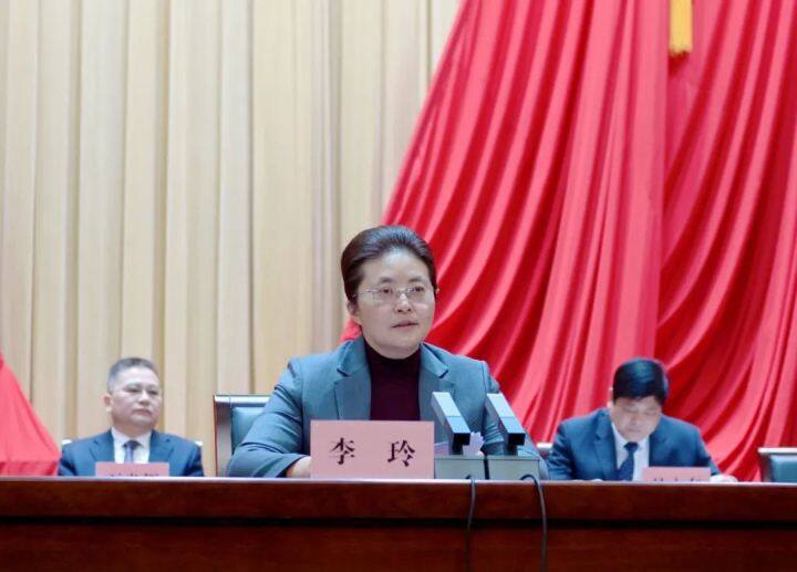 李.jpg